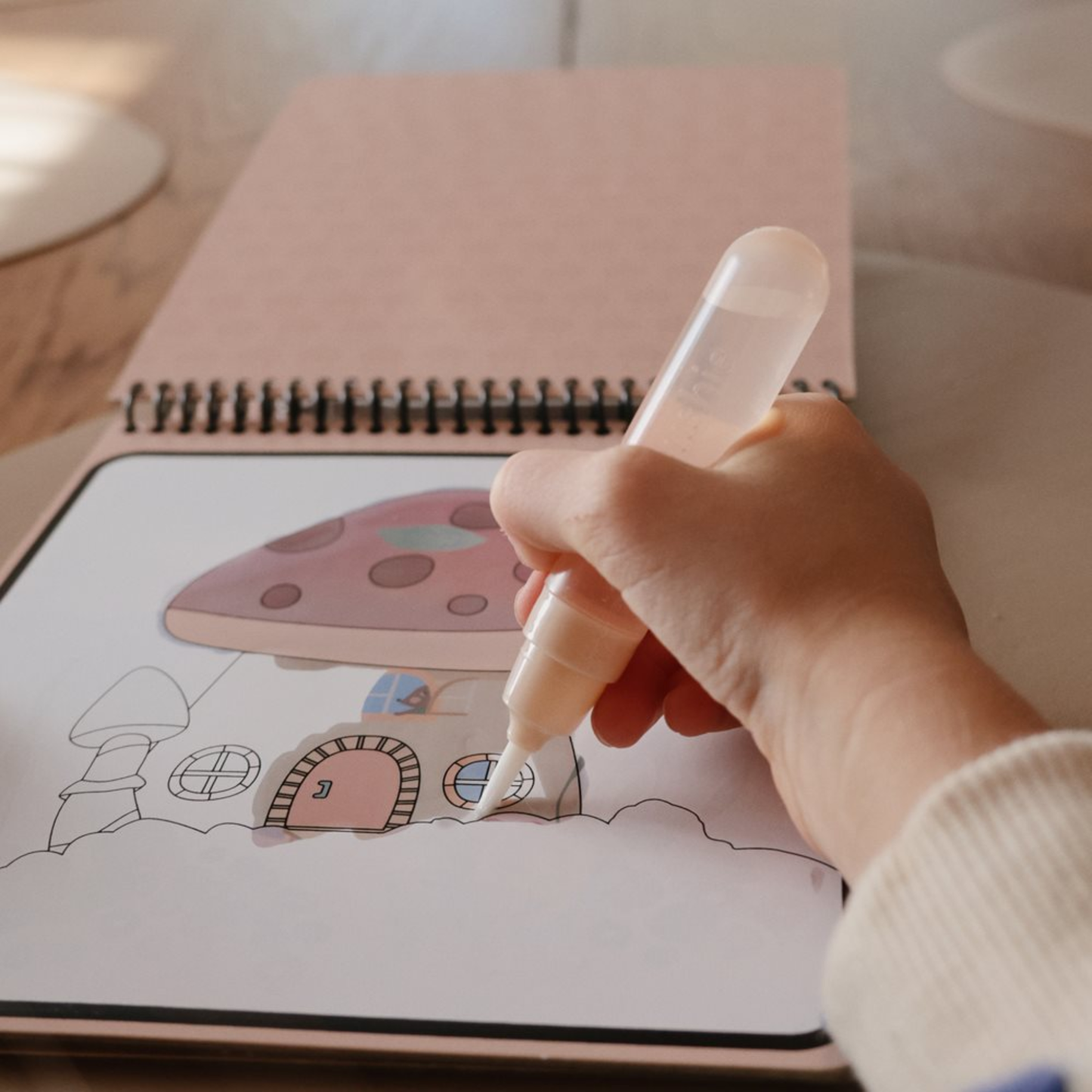 Mushie Genanvendelig Vandmalebog – Køretøjer