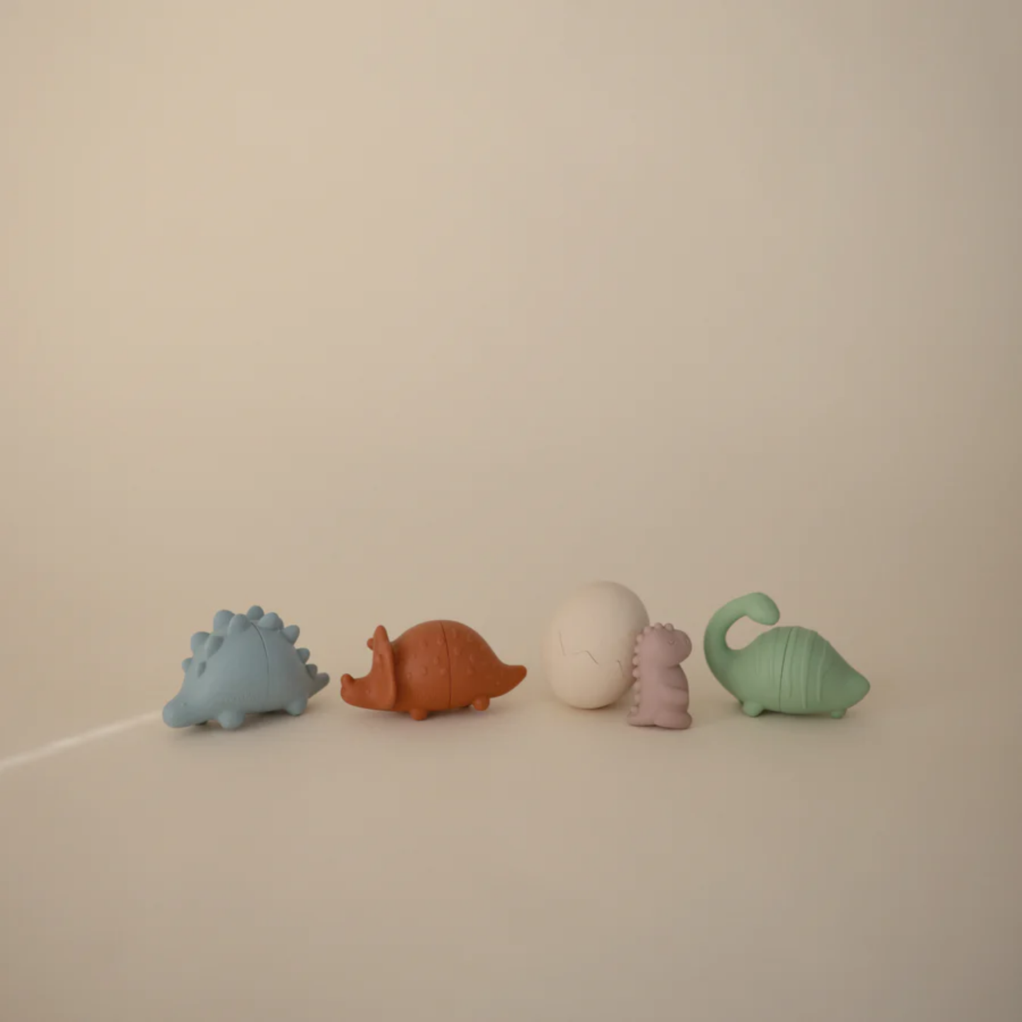 Mushie Badelegetøj - Dinosaur – 4 stk.