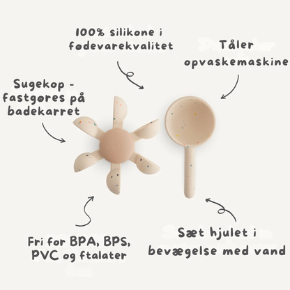 Mushie Vandhjul – Badelegetøj med sugekop & ske