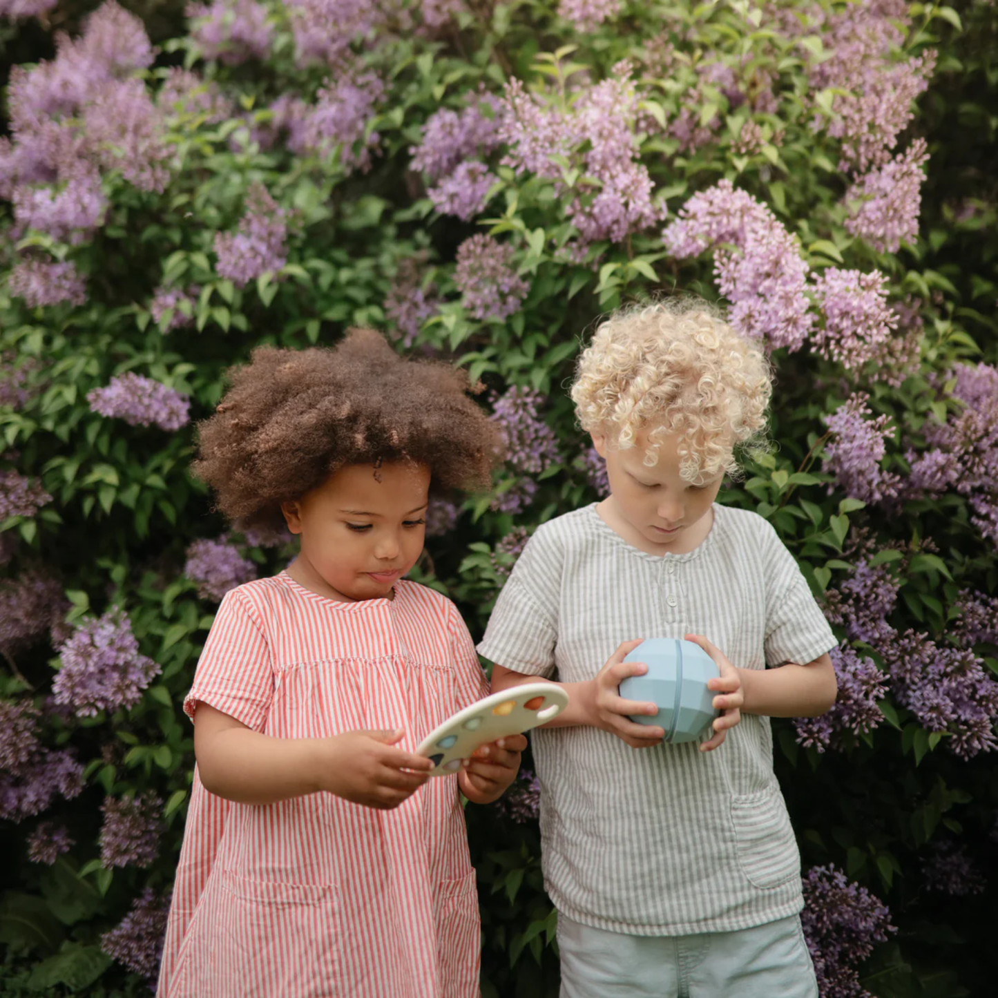 Mushie Malerpalette - Sanselegetøj i silikone