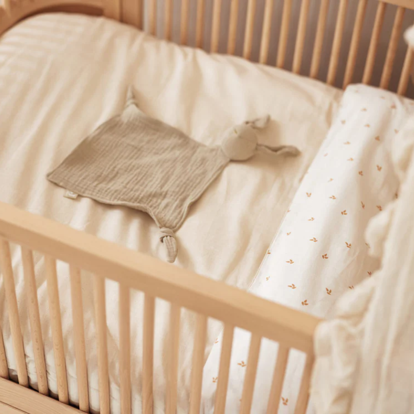 Jollein Sutteklud med kaninører – Olive Green