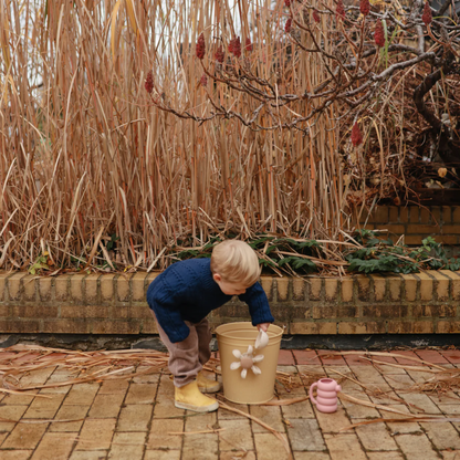 Mushie Vandhjul – Badelegetøj med sugekop & ske